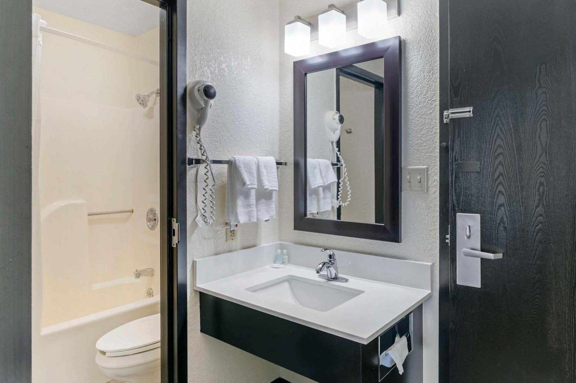 Clarion Pointe Otel Jasper Dış mekan fotoğraf