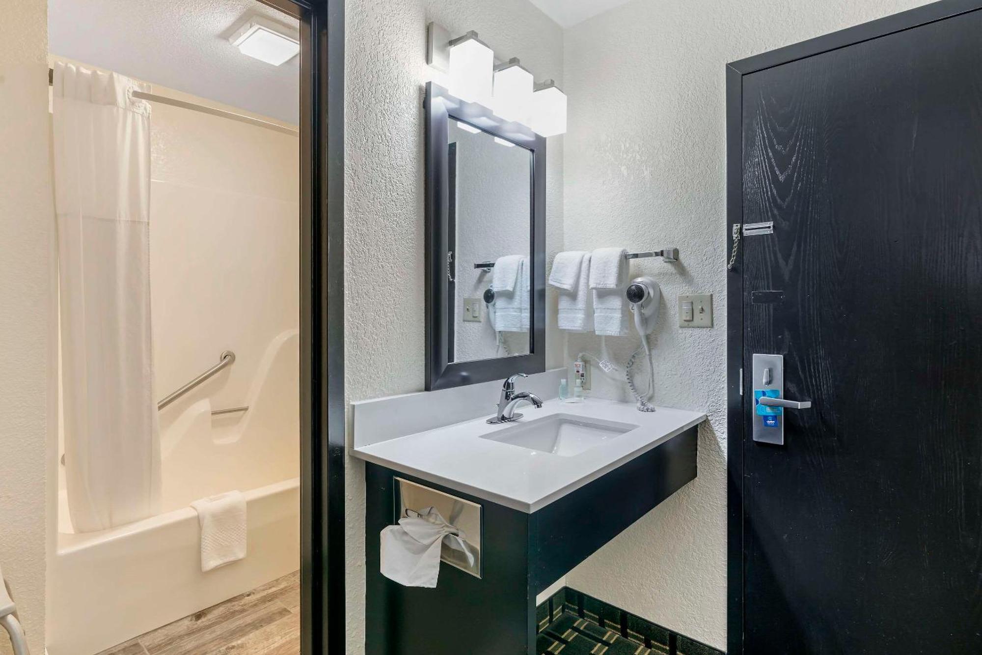 Clarion Pointe Otel Jasper Dış mekan fotoğraf